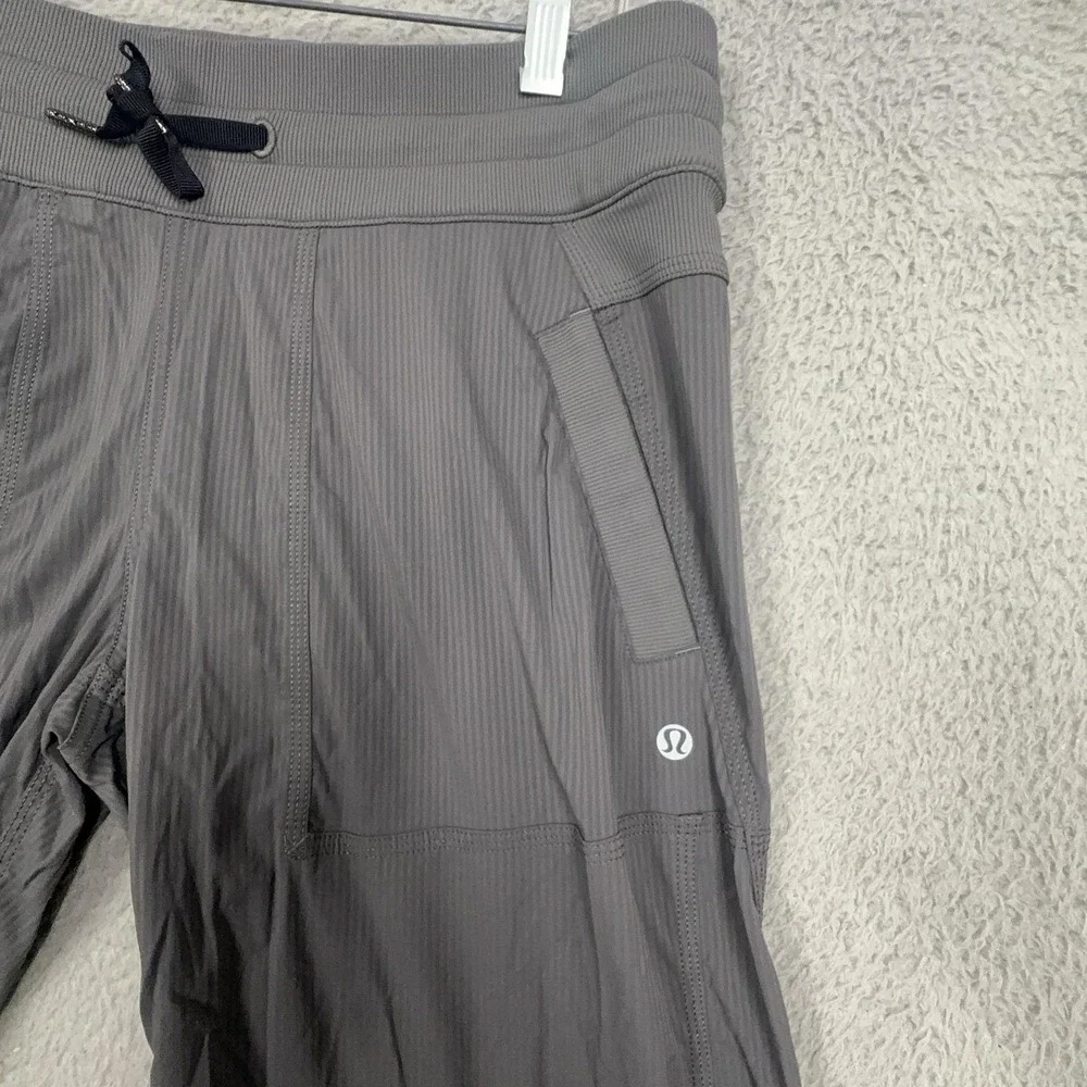 Lululemon Pants Womens 8 Gray Capri Striped Woven Pockets Yoga Gym Activewear